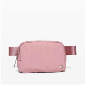 lululemon Everywhere Belt Bag